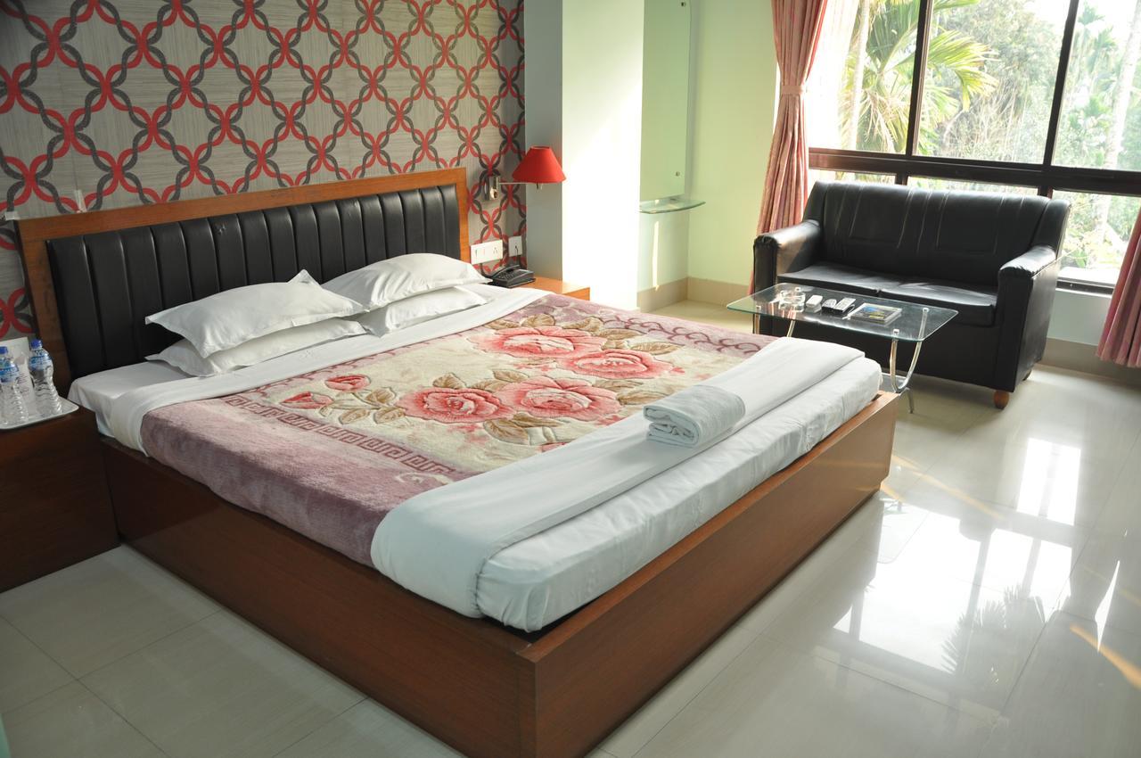 Hotel Dooars Mountain Alipur Duar Buitenkant foto